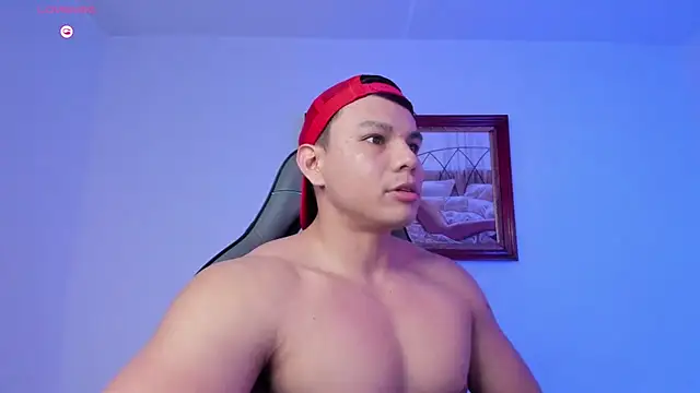 Snapshot of RoyConstance chatting on February 28, 9:25 pm RoyConstance online show from February 28, 9:25 pm