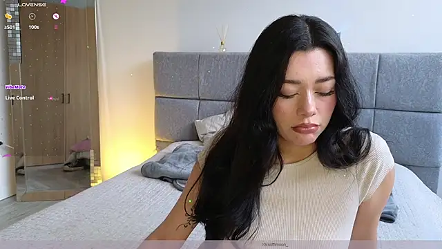 Soffimoon  online show from February 24, 8:31 pm