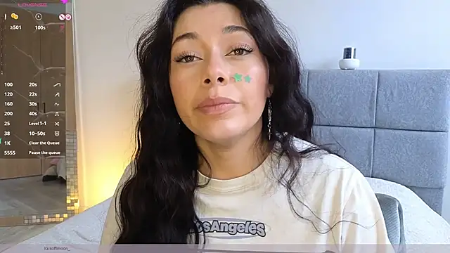 Soffimoon  online show from May 26, 8:18 pm