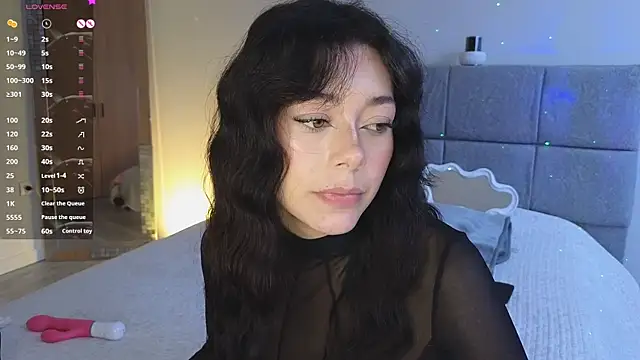 Soffimoon  online show from April 16, 9:39 pm