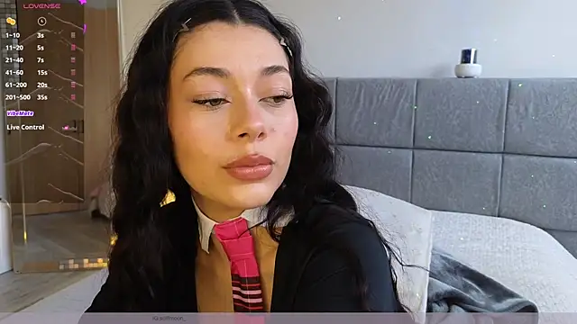 Soffimoon  online show from May 25, 8:07 pm