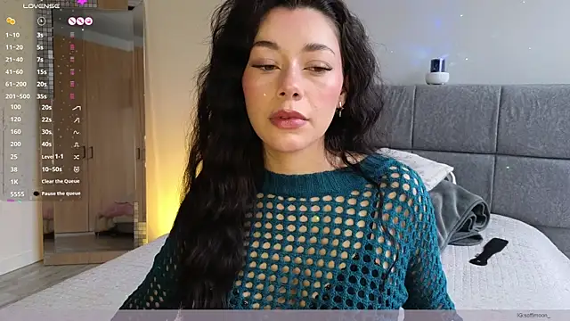 Soffimoon  online show from March 31, 8:44 pm