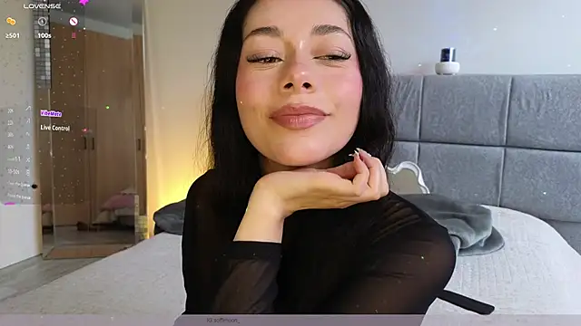 Soffimoon  online show from April 2, 8:37 pm