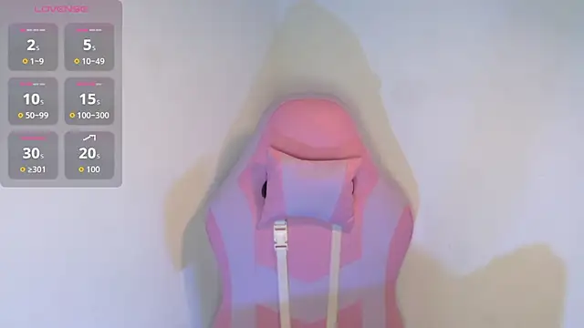 yulissa18 online show from March 21, 5:50 pm