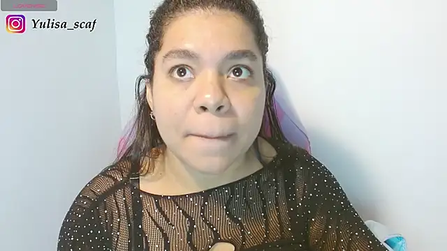 yulissa18 online show from May 5, 12:24 am