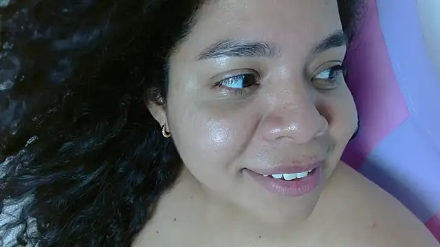 yulissa18 online show from March 21, 11:23 pm