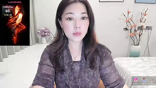 Snapshot of Crystal_Wings chatting on September 19, 1:37 pm Crystal Wings online show from September 19, 1:37 pm
