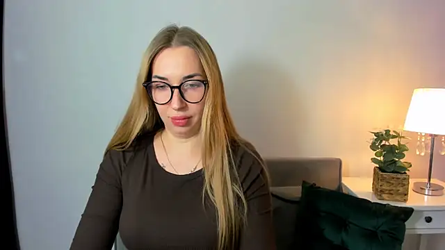 AriaDesire online show from December 16, 4:11 pm