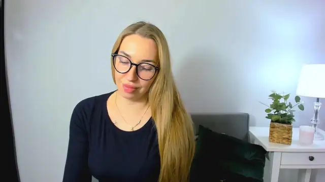 AriaDesire online show from December 2, 4:19 pm