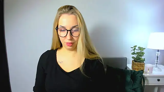 AriaDesire online show from December 4, 7:51 am