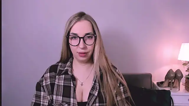 AriaDesire online show from April 21, 6:53 am