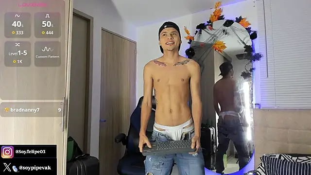 soyander03  online show from October 24, 9:41 am