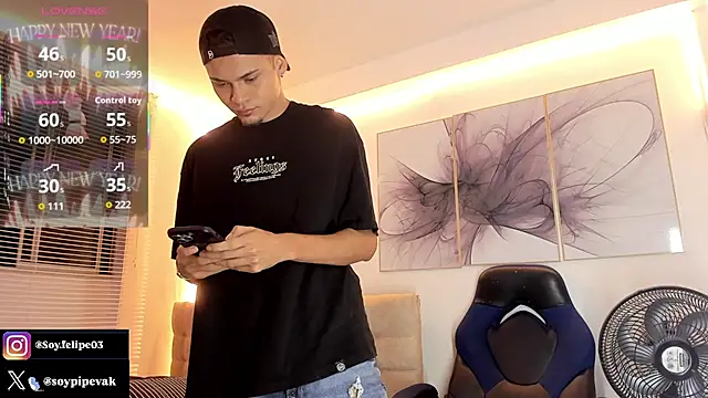 soyander03  online show from January 6, 7:56 am