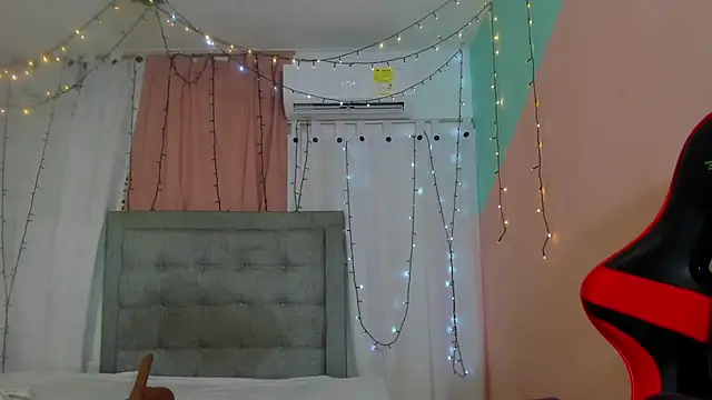 Snapshot of valentina_0_ chatting on March 2, 2:08 am valentina 0 online show from March 2, 2:08 am