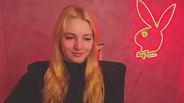 Snapshot of Milka_kiss_ chatting on March 14, 7:04 am Milka kiss online show from March 14, 7:04 am