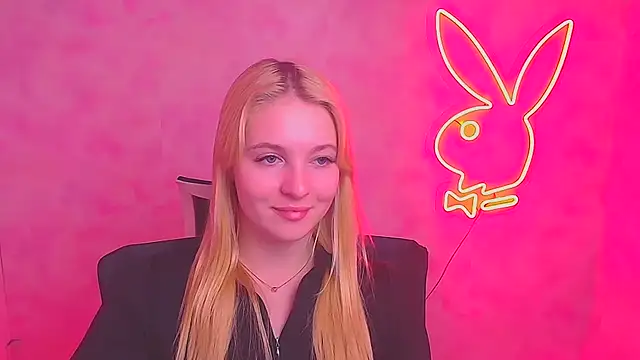 Snapshot of Milka_kiss_ chatting on February 9, 1:46 pm Milka kiss online show from February 9, 1:46 pm