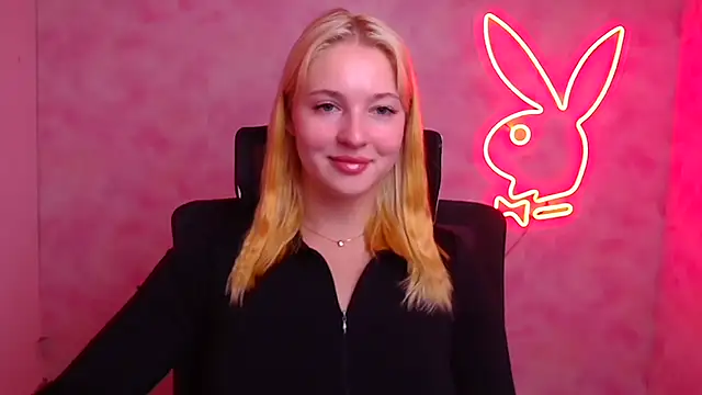 Snapshot of Milka_kiss_ chatting on September 25, 11:27 am Milka kiss online show from September 25, 11:27 am
