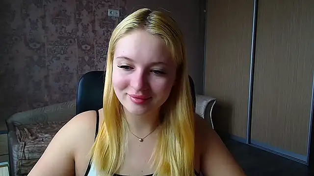 Milka kiss  online show from April 2, 10:11 am