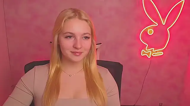 Snapshot of Milka_kiss_ chatting on March 7, 12:34 pm Milka kiss online show from March 7, 12:34 pm