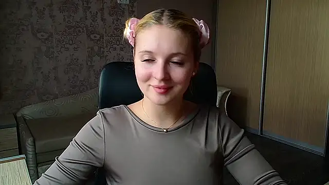Milka kiss  online show from May 11, 4:04 pm