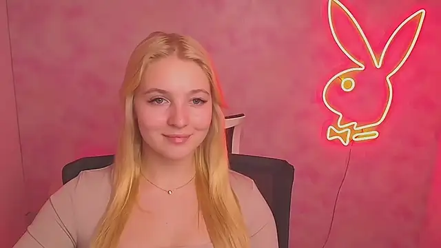 Snapshot of Milka_kiss_ chatting on March 7, 3:39 pm Milka kiss online show from March 7, 3:39 pm