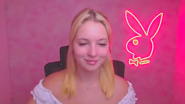 Snapshot of Milka_kiss_ chatting on September 10, 6:01 am Milka kiss online show from September 10, 6:01 am