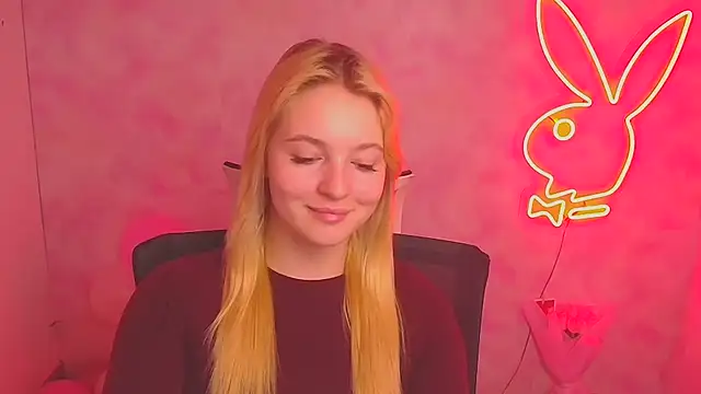 Snapshot of Milka_kiss_ chatting on March 1, 4:11 pm Milka kiss online show from March 1, 4:11 pm