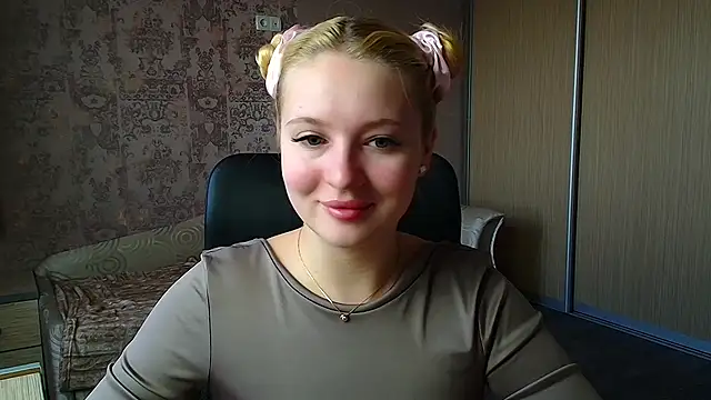 Milka kiss  online show from April 3, 10:00 am