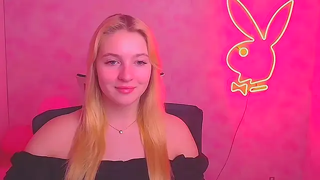 Snapshot of Milka_kiss_ chatting on February 23, 6:38 am Milka kiss online show from February 23, 6:38 am