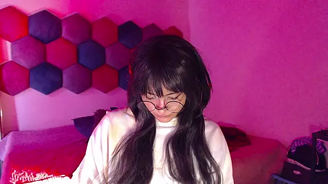 liz-beths online show from February 28, 5:15 pm