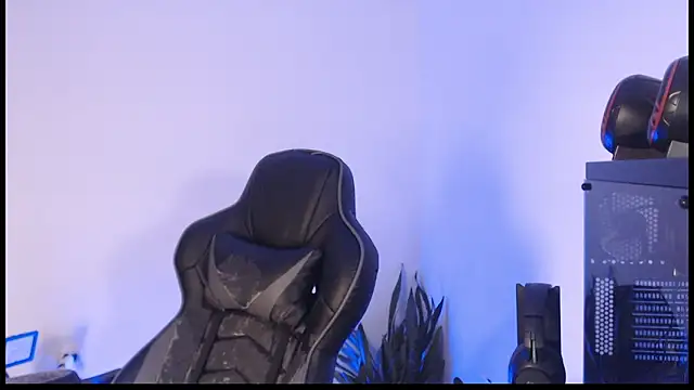 Snapshot of liz-beths chatting on March 3, 6:31 am liz-beths online show from March 3, 6:31 am