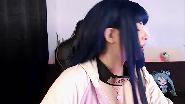 Snapshot of liz-beths chatting on January 13, 2:26 am liz-beths online show from January 13, 2:26 am