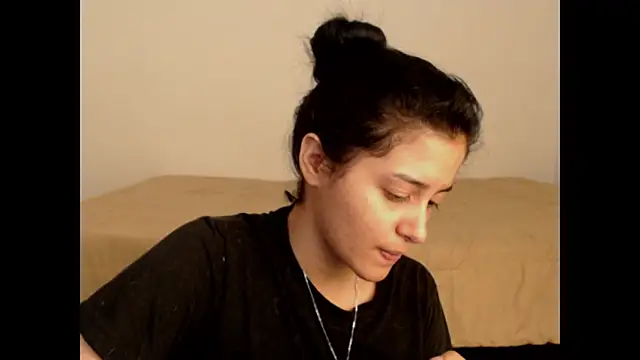 Snapshot of liz-beths chatting on February 16, 11:57 pm liz-beths online show from February 16, 11:57 pm