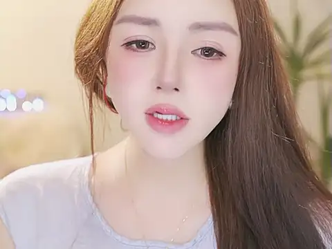 Qiaoqiao  online show from June 13, 4:38 pm