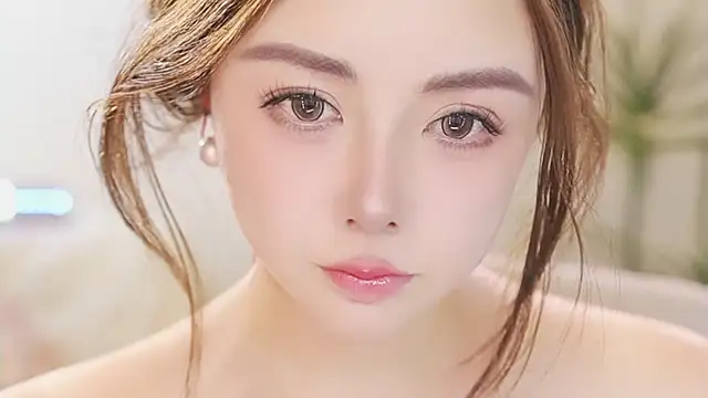 Qiaoqiao  online show from May 4, 4:54 pm