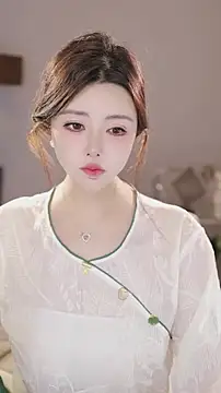 Qiaoqiao  online show from December 21, 4:30 pm