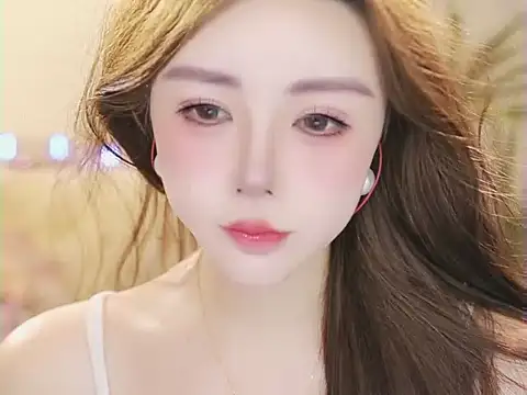 Qiaoqiao  online show from June 20, 4:23 pm