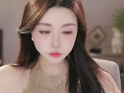 Qiaoqiao  online show from January 12, 4:03 pm