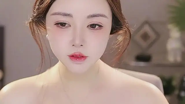 Qiaoqiao  online show from January 10, 4:13 pm