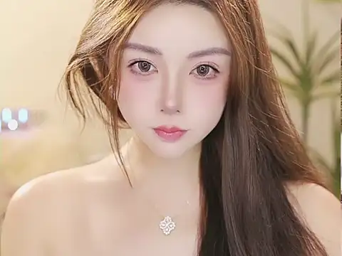 Qiaoqiao  online show from May 22, 3:10 pm