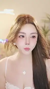 Qiaoqiao  online show from June 15, 4:06 pm