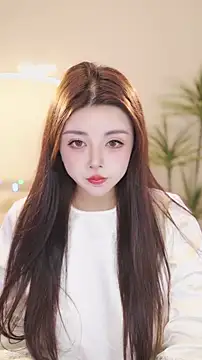 Qiaoqiao  online show from March 11, 12:10 pm