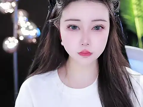 Qiaoqiao  online show from March 12, 7:35 am