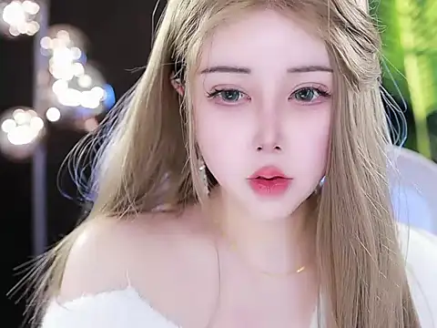 Qiaoqiao  online show from March 11, 4:18 pm