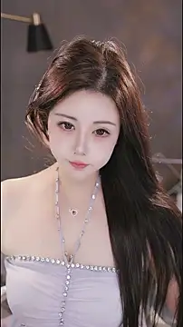 Qiaoqiao  online show from November 6, 12:20 pm