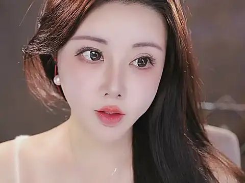 Qiaoqiao  online show from November 8, 2:09 pm