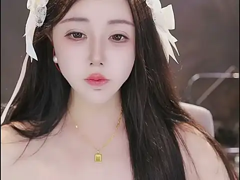 Qiaoqiao  online show from November 12, 2:21 pm