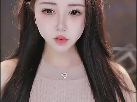 Qiaoqiao  online show from November 15, 5:06 pm