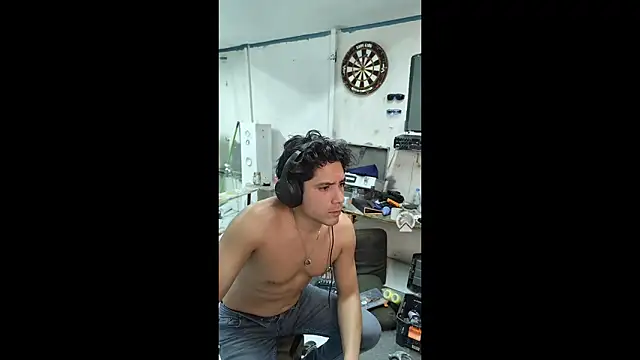 Snapshot of Anto_BWC chatting on March 17, 1:35 am Anto BWC online show from March 17, 1:35 am