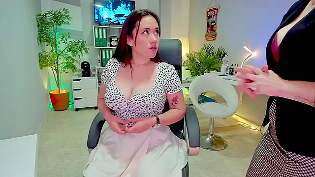 Butterflyblue dream online show from December 3, 12:44 pm